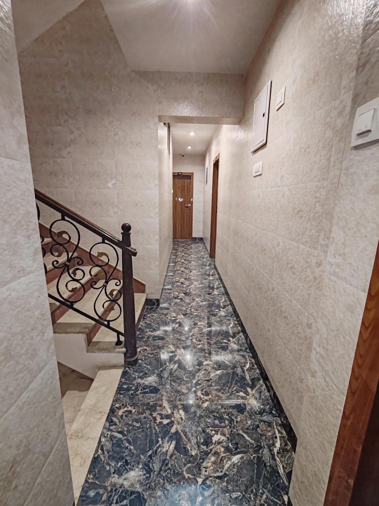 Hotel Laksh