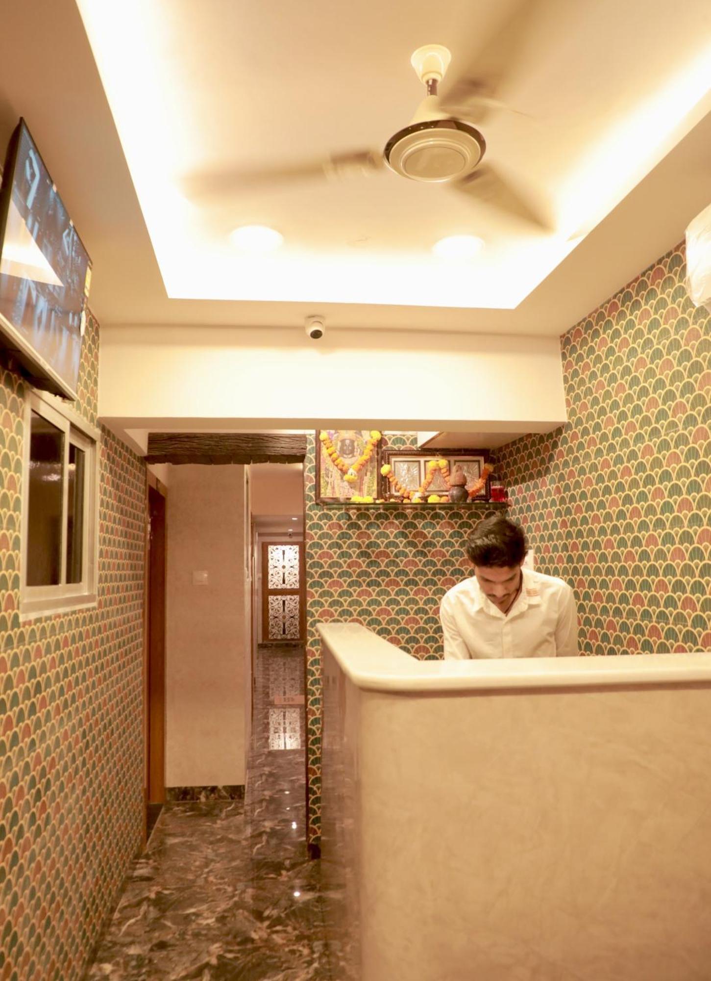 Laksh 2* Mumbai